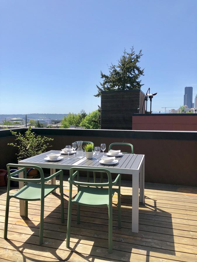 Central Modern Home With Rooftop Seattle Exterior photo