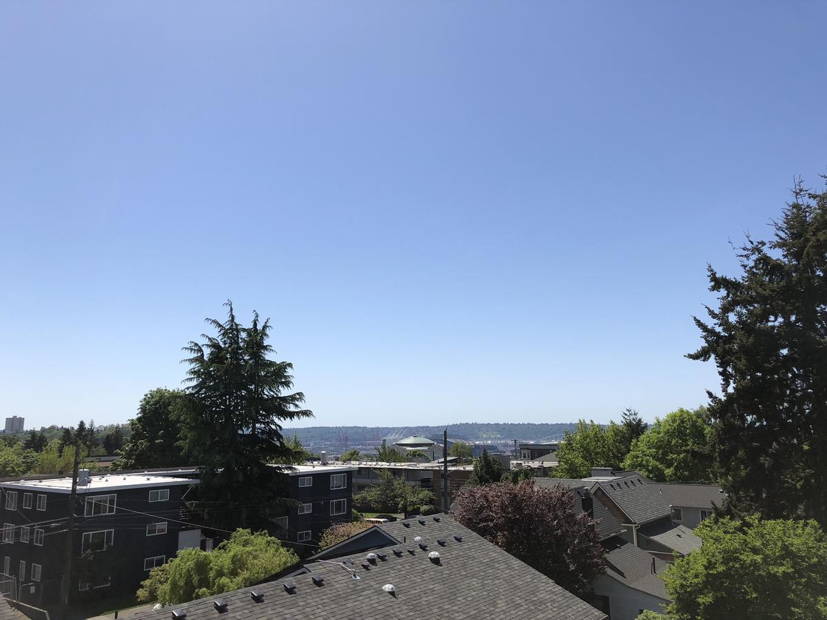 Central Modern Home With Rooftop Seattle Exterior photo